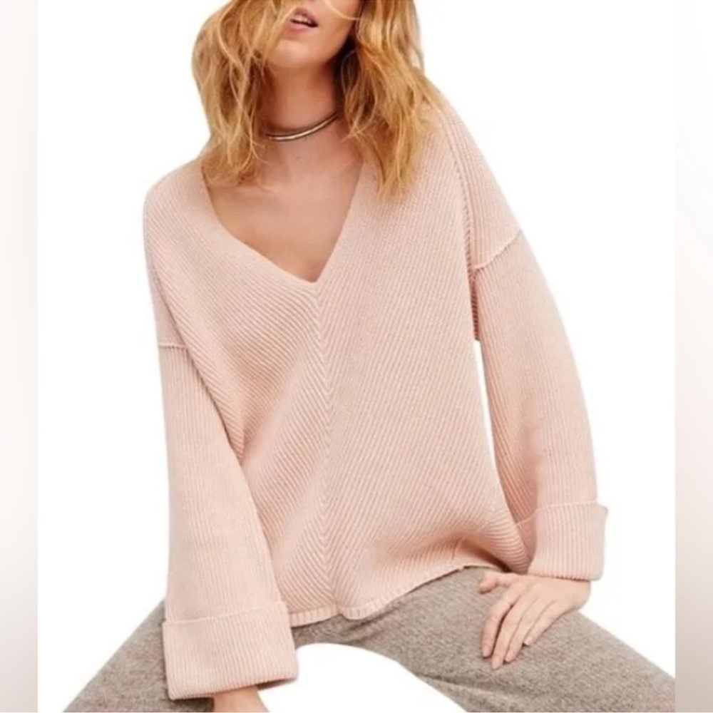 Free People La Brea V Neck Oversized Sweater in Blush Pink Ribbed Size Medium
